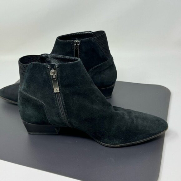 Aquatalia Black Suede Ankle Boots Block Heel Zipper Pointed Toe Size 7.5 - Picture 15 of 16